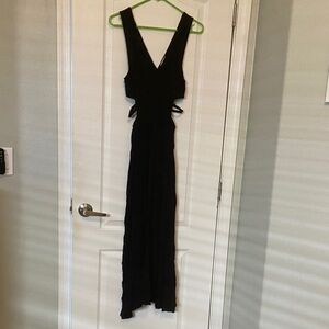Justify Black Backless V-Neck Maxi Dress